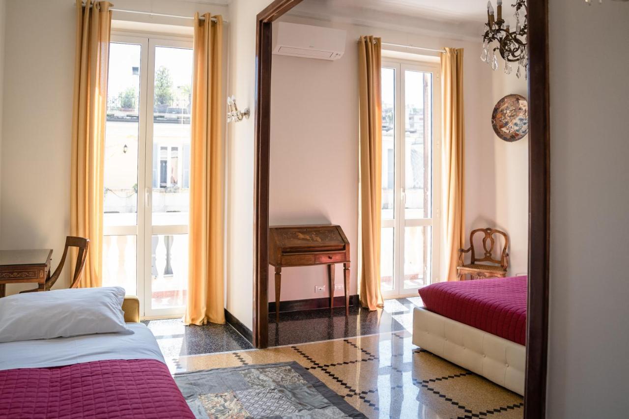 The Chandelier Apartment Genoa